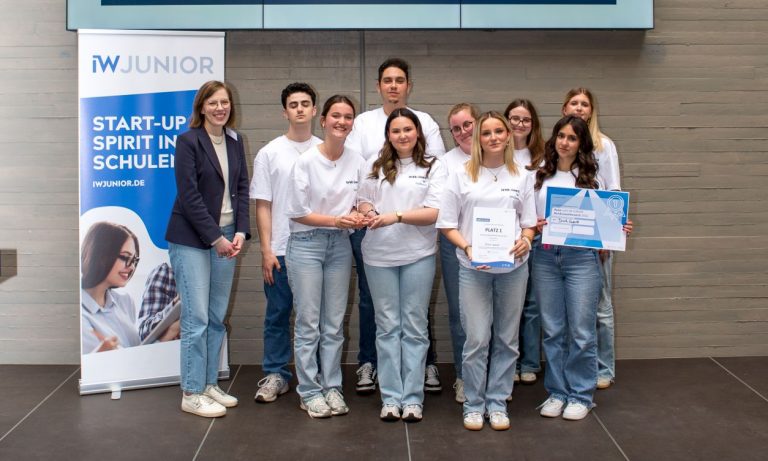 Die beste IW JUNIOR Schülerfirma aus dem Saarland kommt vom Albert-Schweizer-Gymnasium aus Dillingen